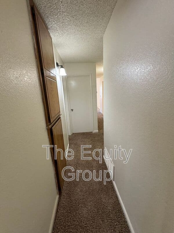 Visalia House: 244 East Prospect Avenue