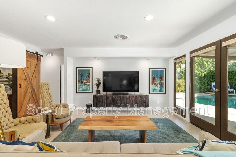 La Quinta House: 46560 Cameo Palms Drive