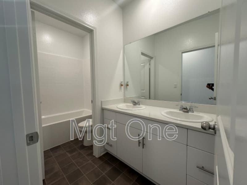 Moreno Valley House: 24790 Lynx Avenue