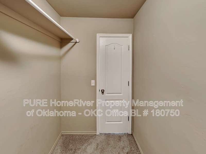 Piedmont House: 11817 NW 134th St