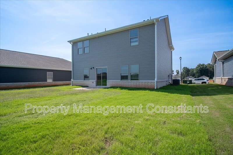 Athens House: 22857 Dashwood Ln