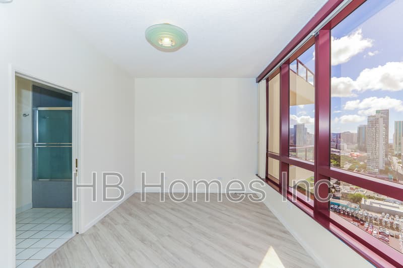 Honolulu Condo: 725 Kapiolani Boulevard #2402 - 1