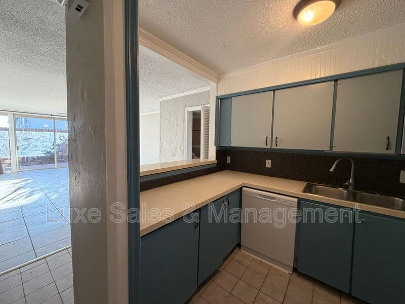 OKC Condo: 6000 N. Brookline
