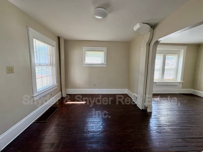 Akron House: 141 Fulton Street