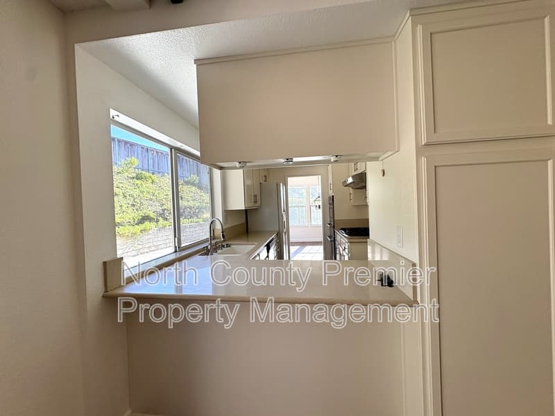 Carlsbad House: 3115 Madera Court