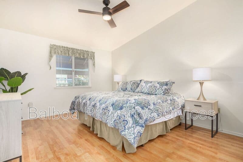 Mesa Condo: 220 N 22nd Pl