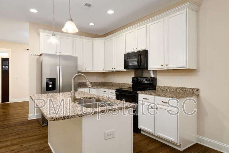 Moore House: 567 Chantry Ln