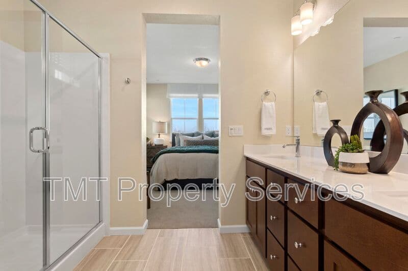 Sacramento Townhome: 23 Advantage Court