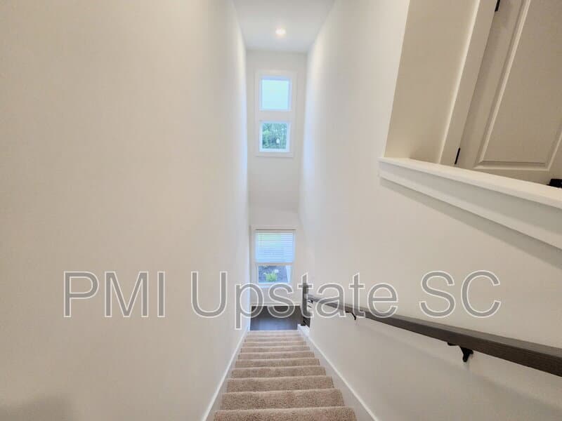 Spartanburg Townhome: 1283 Westgate Vlg Dr