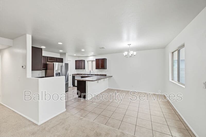 Florence House: 6135 E Paradise Ln