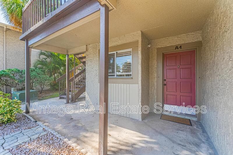 Tampa House: 6332 Newtown Cir