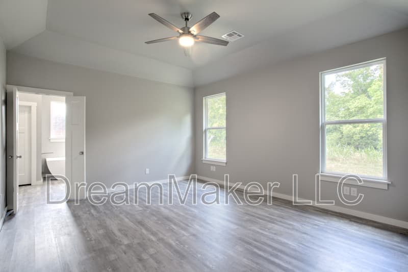 Norman House: 3118 SE 34th Street