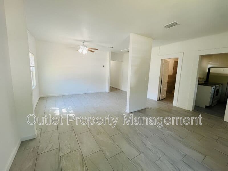 Sanford Condo: 918 E. 10th Street