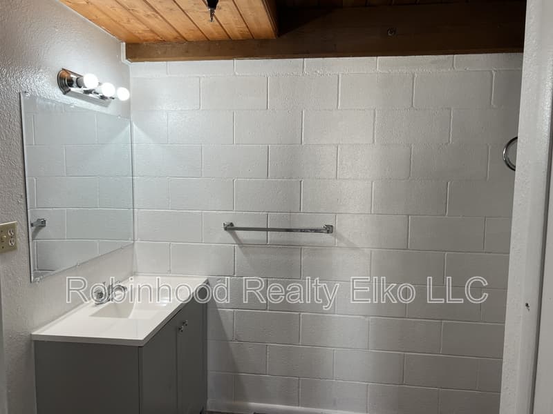 Wells Condo: 340 6th Street #35