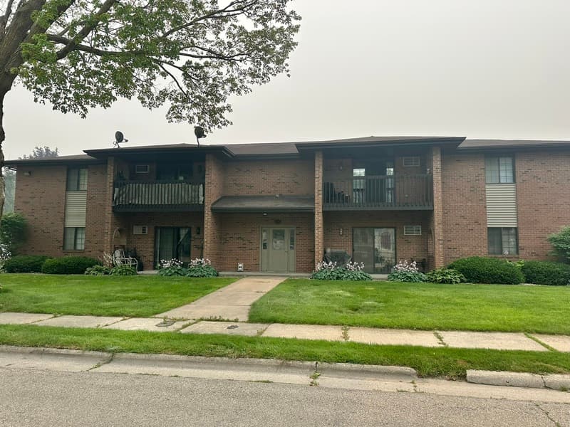 Seymour Condo: 230 Robbins Street - 6