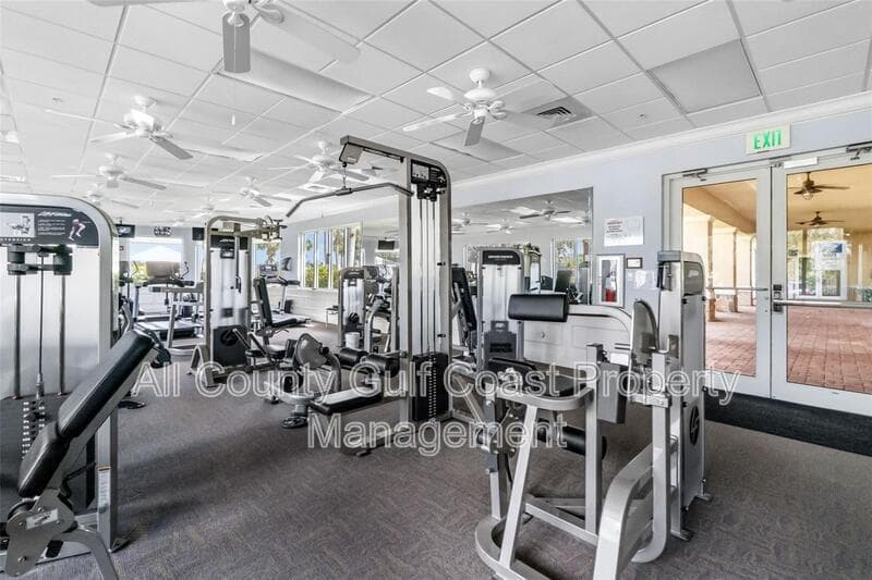 Sarasota House: 1418 BURGOS DR
