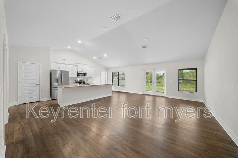 Lehigh Acres House: 490 Windermere Dr
