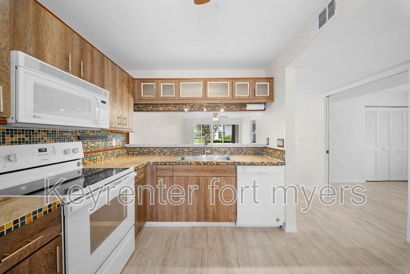 Fort Myers House: 14503 Lakewood Trace CT