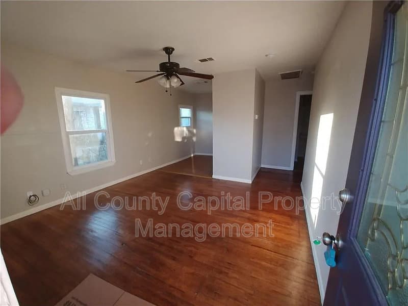 Austin House: 2014 Peoples St