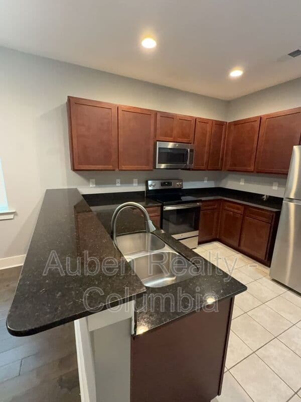 Columbia House: 1331 Mcduffie Ave