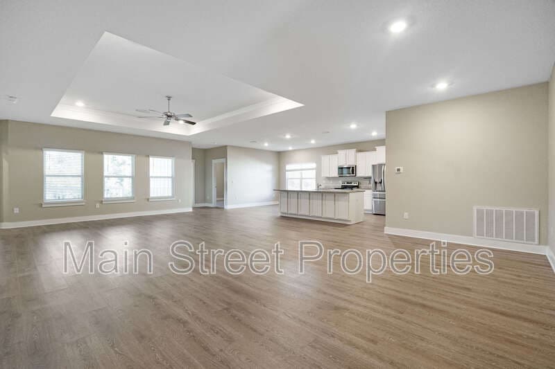 Pensacola House: 10836 Blacktail Loop