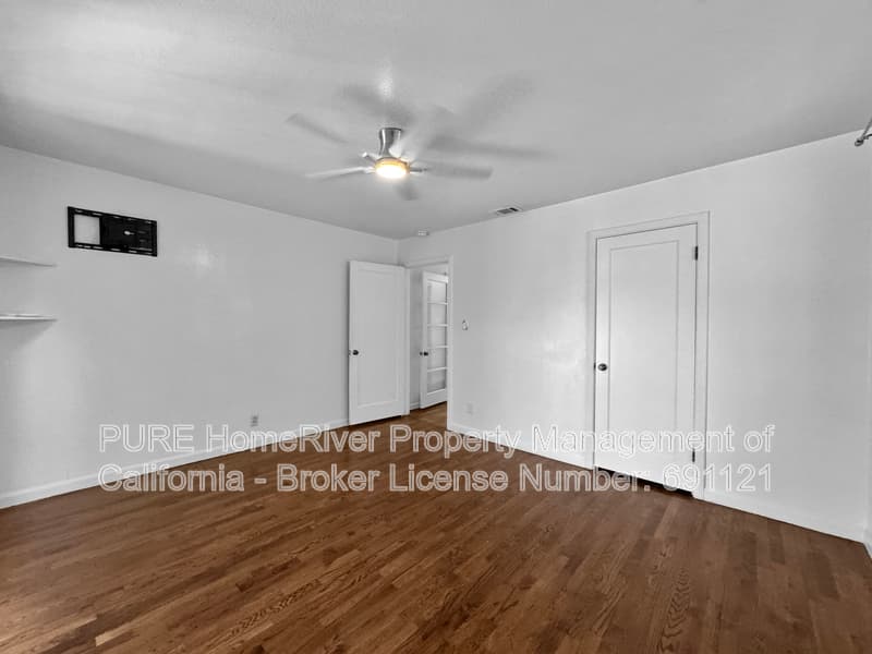 Sacramento House: 2571 Ione St