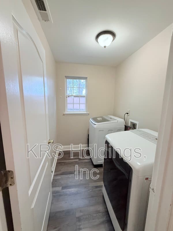 Raleigh House: 6920 Dawnalia Court