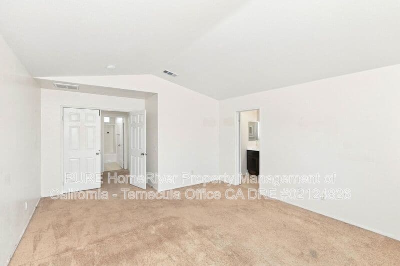 Murrieta House: 31931 Blanca Ct