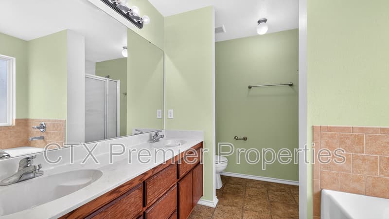 Copperas Cove House: 1108 Dixon Circle