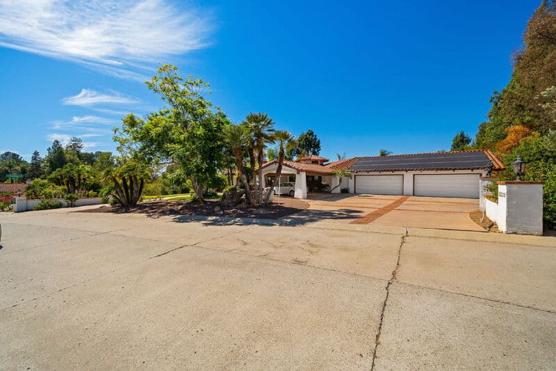 San Diego House: 18714 Bernardo Trails Dr