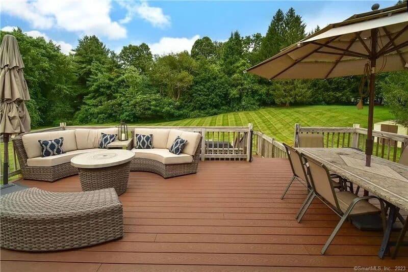 Enfield House: 281 Abbe Rd