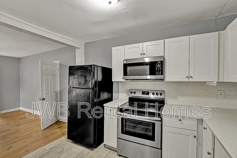 Jacksonville House: 3810 Brick Rd