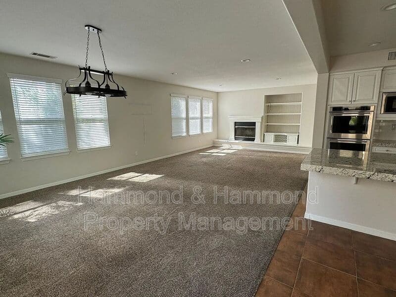 Simi Valley House: 5552 Evening Sky Dr