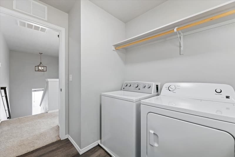 Caldwell House: 2406 Dorset Court