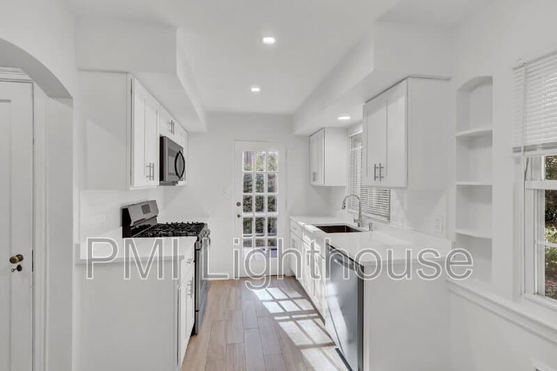 Manhasset House: 109 Chase Road