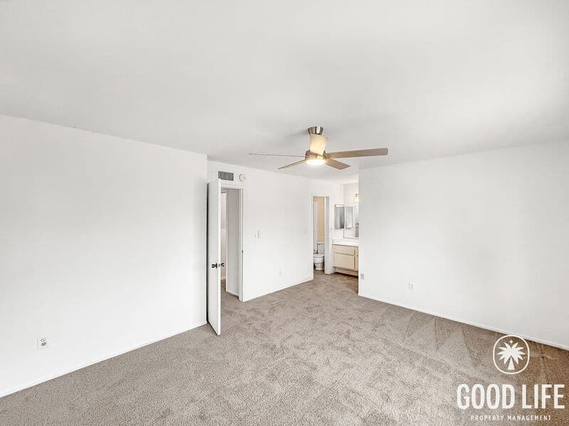 Garden Grove House: 5848 Chapman Ave