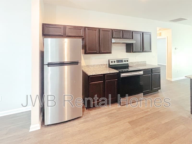 Jacksonville House: 4016 Spring Glen Rd