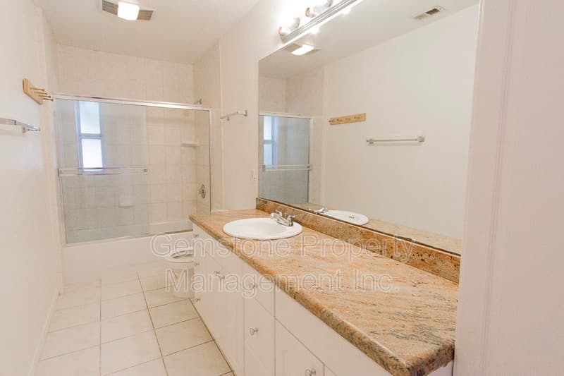 San Diego House: 5744 Mary Lane Dr