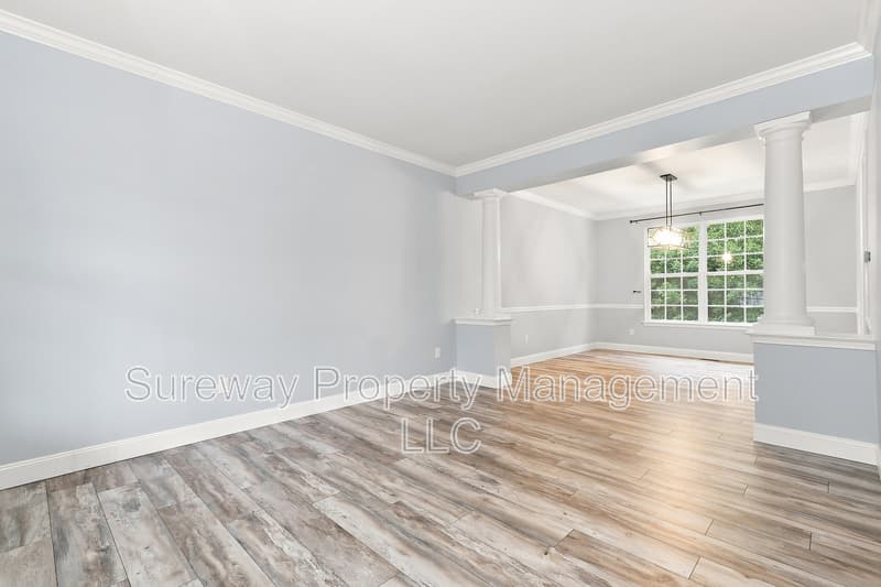 Pemberton House: 13 Grist Mill Ct