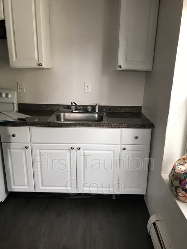 Taunton Condo: 46 Park Street Floor 2