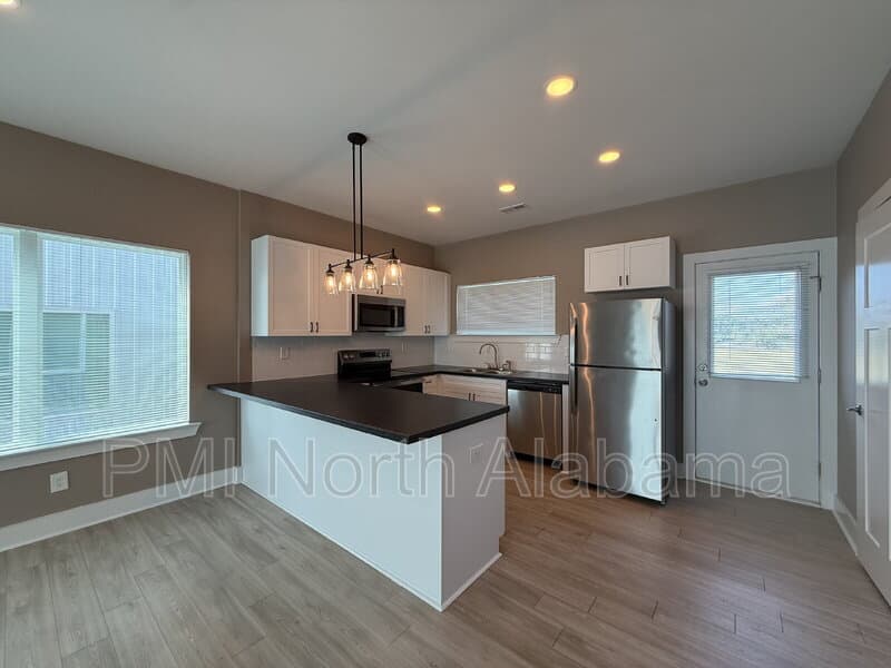 Brownsboro Condo: 401 Morring Rd