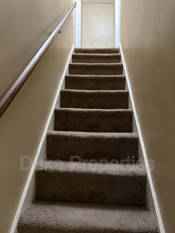 Manlius Condo: 211 Pleasant St C