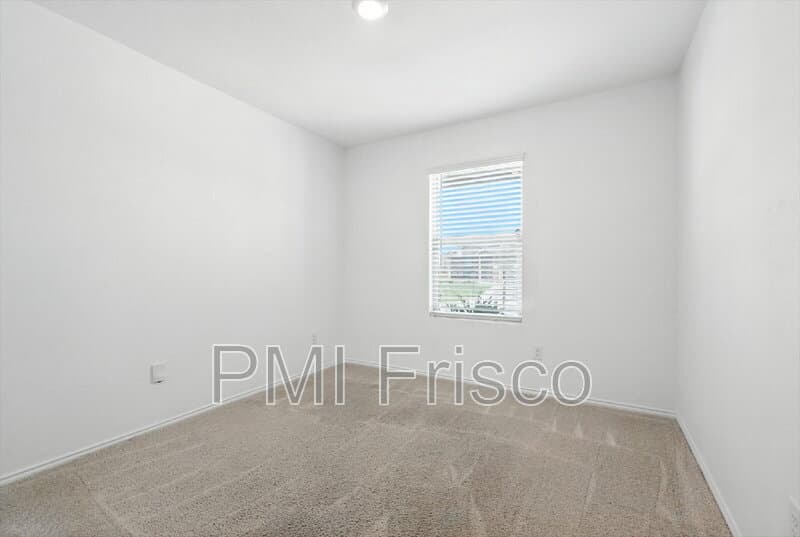 Hutchins House: 1653 Bluffview Dr