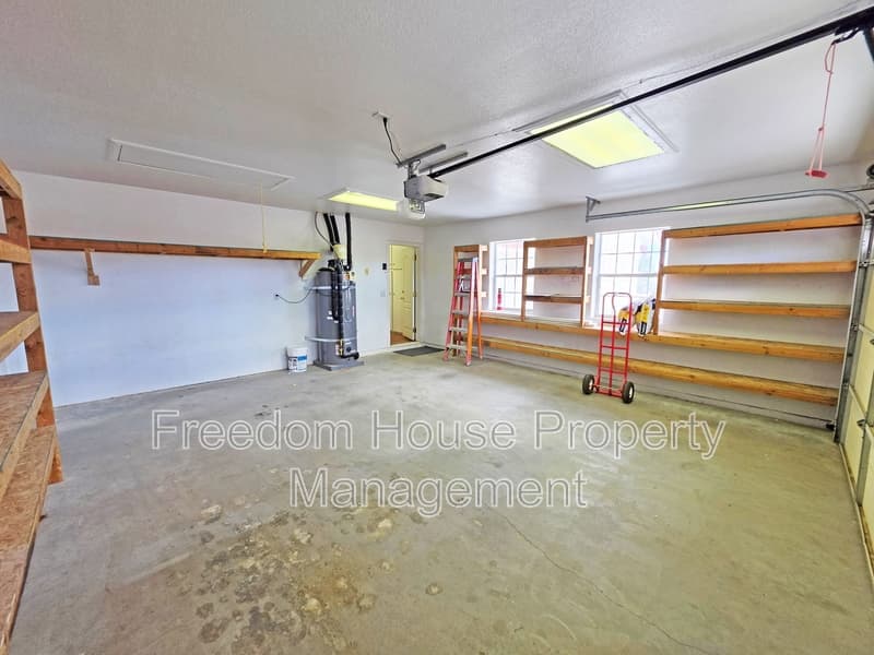 Pahrump House: 2060 River Plate Drive
