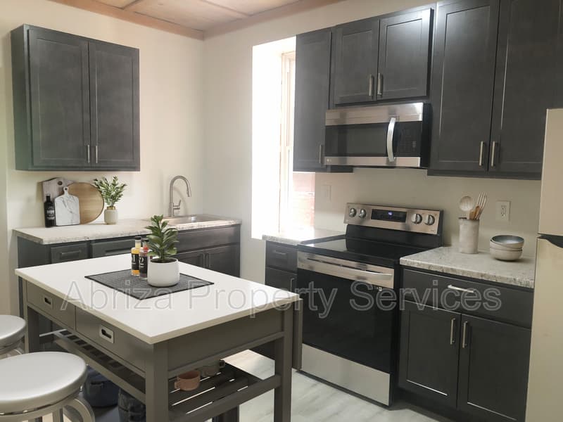 St. Louis Townhome: 3552 Nebraska Ave