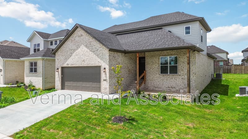Centerton House: 1061 Whistler St