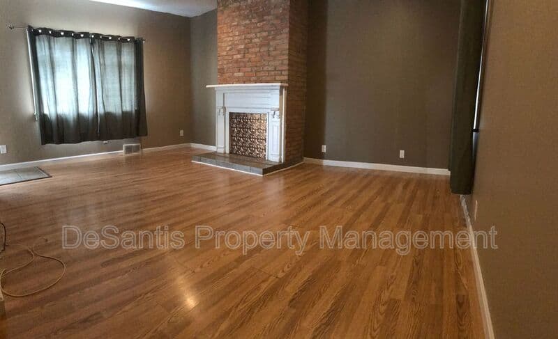 Pittsburgh House: 3104 Jane Street