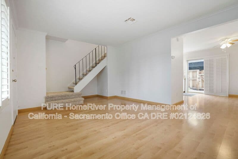 Sacramento House: 8811 Salmon Falls Dr.