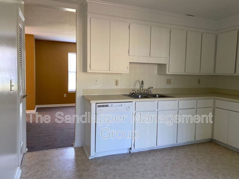 North Charleston Townhome: 4736 Linfield Lane