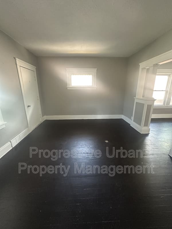 Cleveland Condo: 4609 Behrwald Avenue - Upstairs